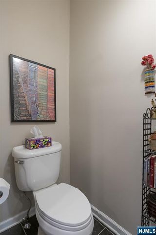 15 Riga Court, Scotch Plains, NJ 07076