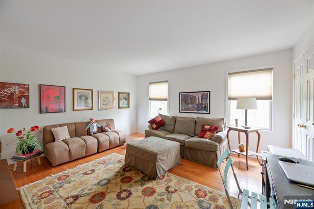 15 Riga Court, Scotch Plains, NJ 07076