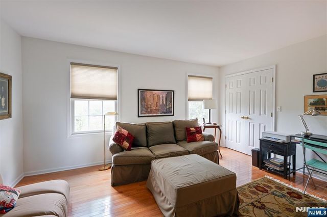 15 Riga Court, Scotch Plains, NJ 07076