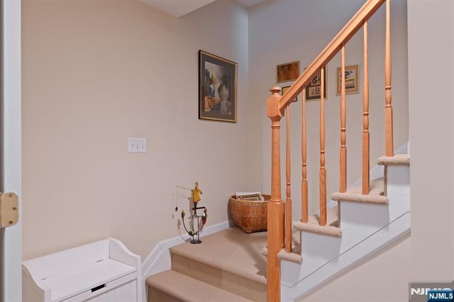 15 Riga Court, Scotch Plains, NJ 07076