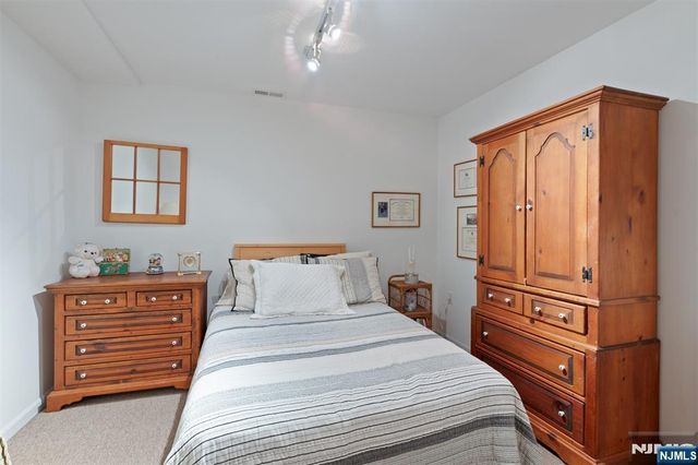 15 Riga Court, Scotch Plains, NJ 07076