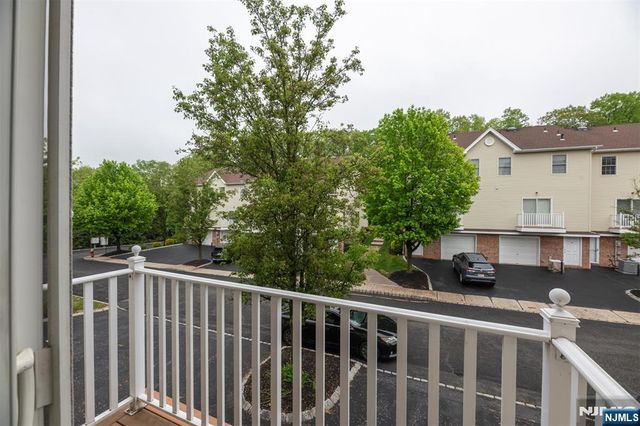 15 Riga Court, Scotch Plains, NJ 07076
