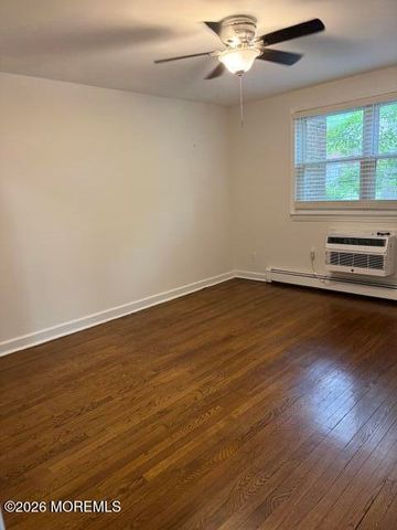 22 Manor Drive 205, Red Bank, NJ 07701