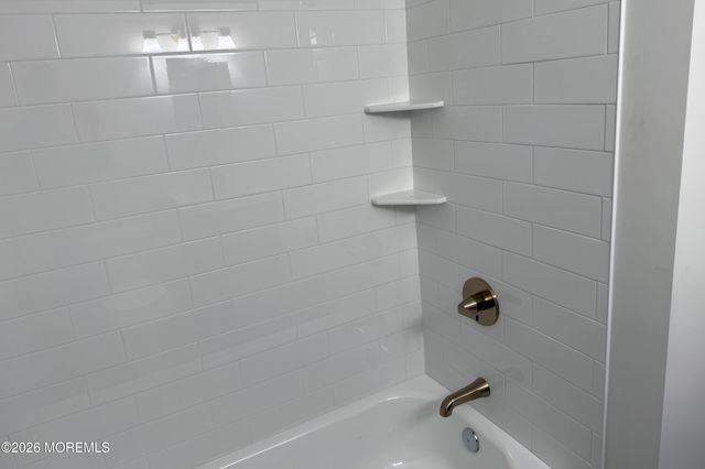 22 Manor Drive 205, Red Bank, NJ 07701