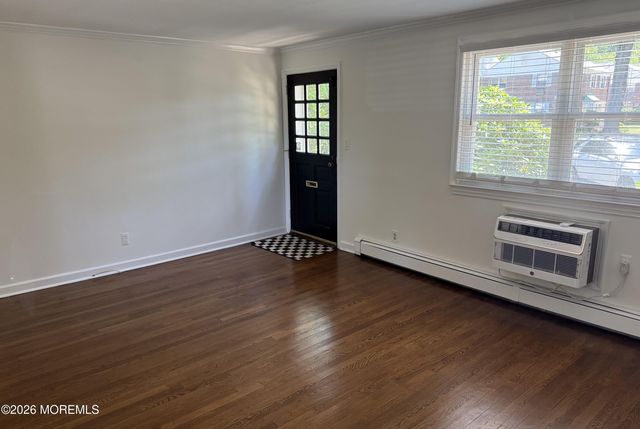 22 Manor Drive 205, Red Bank, NJ 07701