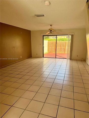 2700 S Oakland Forest Dr 303, Oakland Park, FL 33309