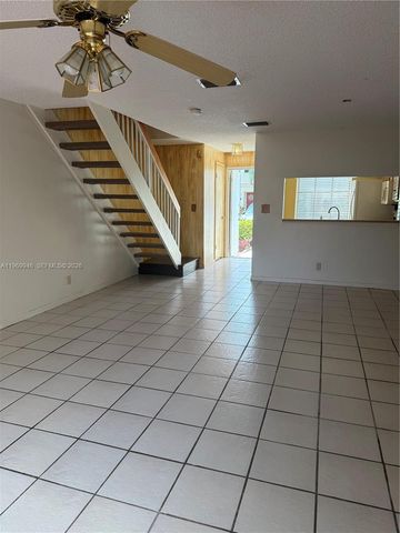 2700 S Oakland Forest Dr 303, Oakland Park, FL 33309