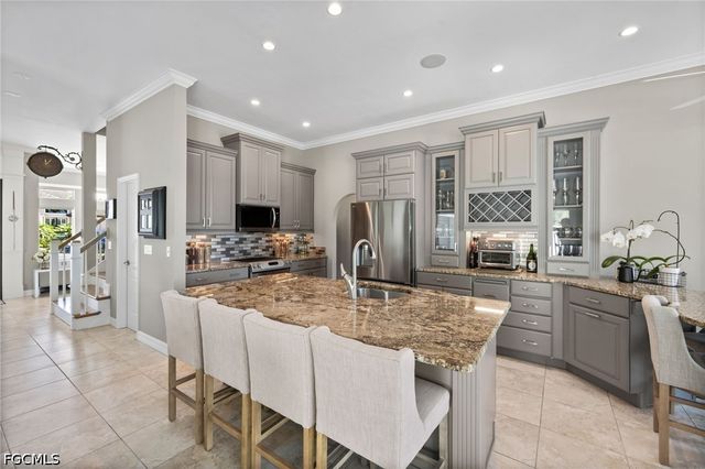 5234 Savoy CT, Cape Coral, FL 33904
