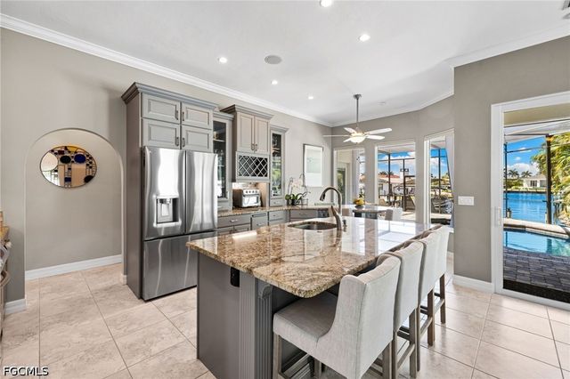 5234 Savoy CT, Cape Coral, FL 33904
