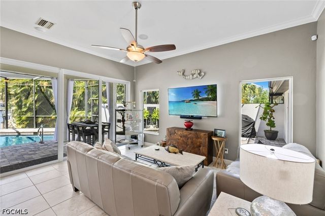 5234 Savoy CT, Cape Coral, FL 33904