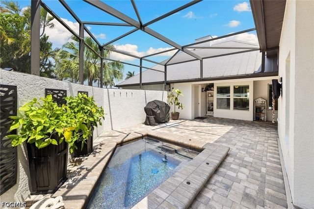 5234 Savoy CT, Cape Coral, FL 33904