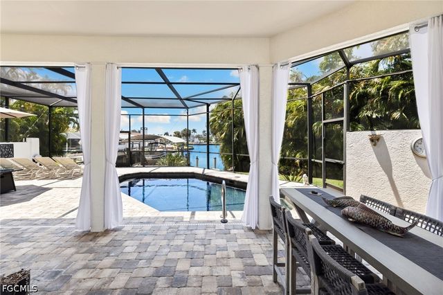5234 Savoy CT, Cape Coral, FL 33904