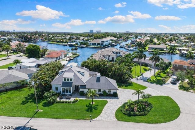 5234 Savoy CT, Cape Coral, FL 33904