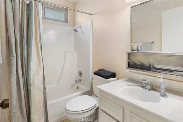 1400 Market Street, Vista, CA 92084