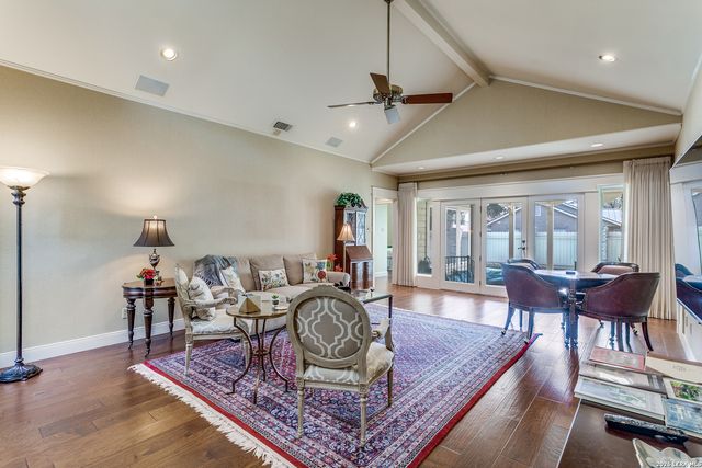 2 Cheltenham, San Antonio, TX 78218