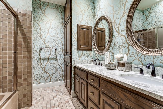 2 Cheltenham, San Antonio, TX 78218