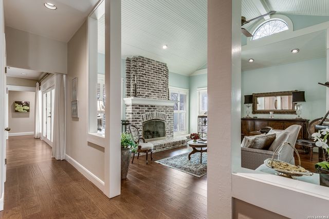 2 Cheltenham, San Antonio, TX 78218