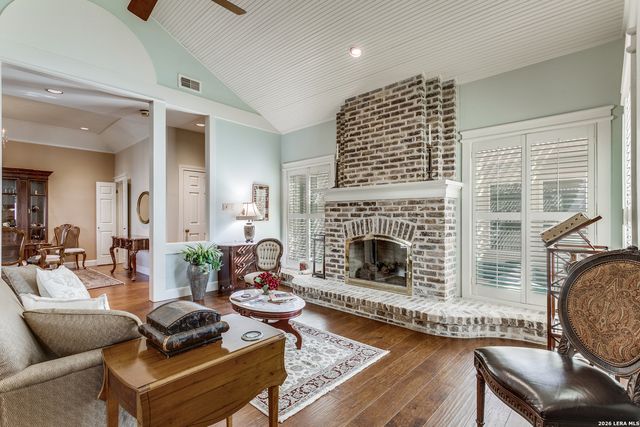 2 Cheltenham, San Antonio, TX 78218