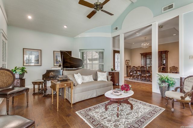 2 Cheltenham, San Antonio, TX 78218