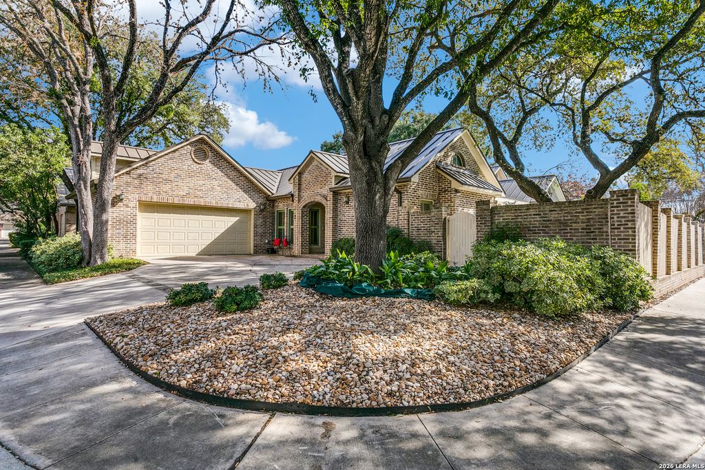 2 Cheltenham, San Antonio, TX 78218
