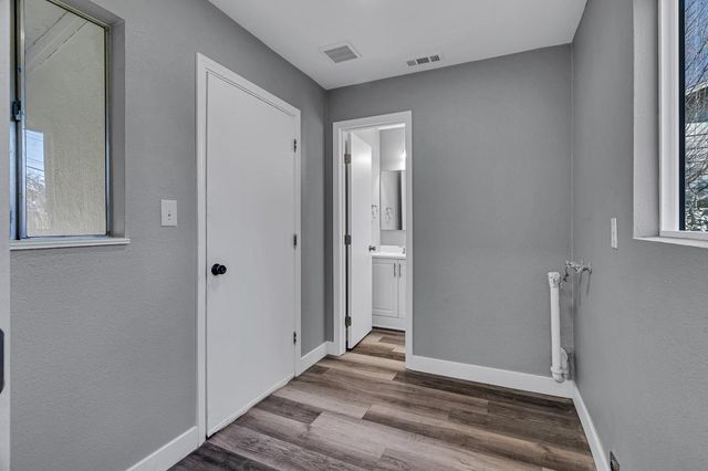 7408 Westgate Dr, Citrus Heights, CA 95610