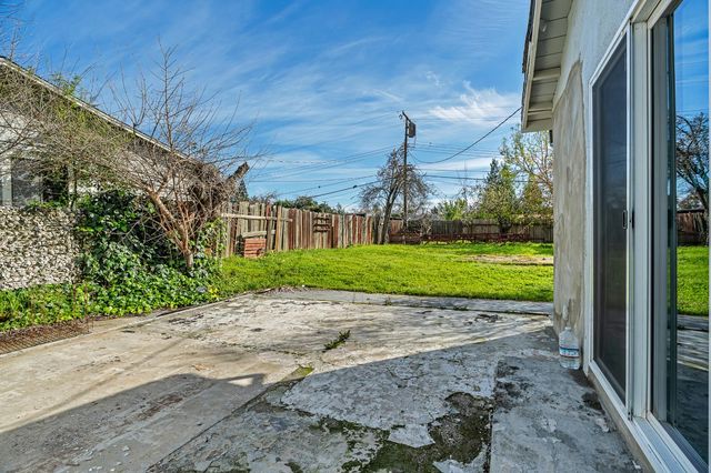 7408 Westgate Dr, Citrus Heights, CA 95610