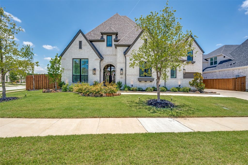 630 Breton Drive, Aubrey, TX 76227