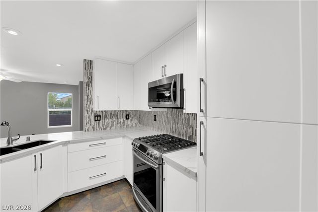 9074 Hombard Avenue, Las Vegas, NV 89148