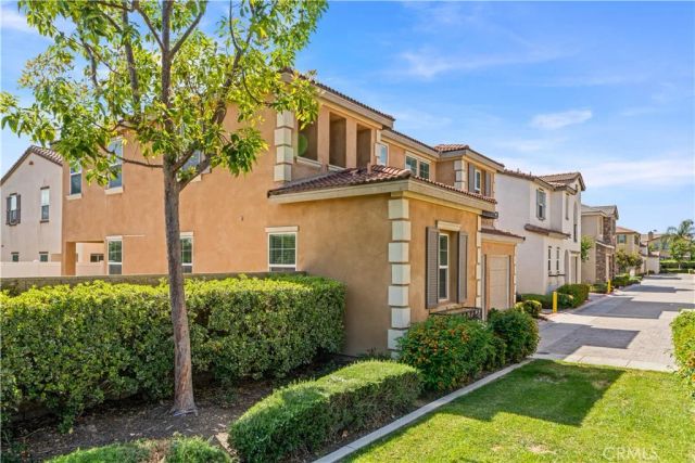 119 West Via Rua Flores, Ontario, CA 91762