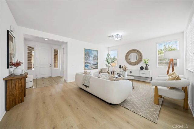 119 West Via Rua Flores, Ontario, CA 91762