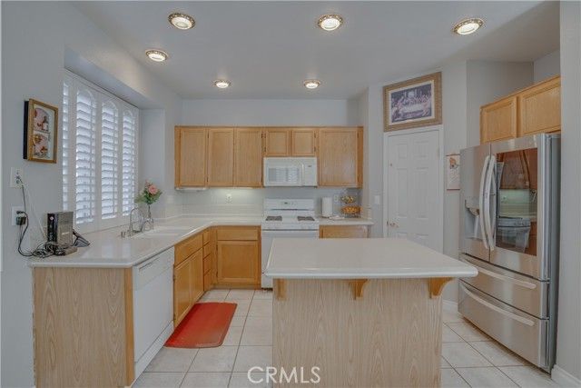 7964 Linares, Jurupa Valley, CA 92509