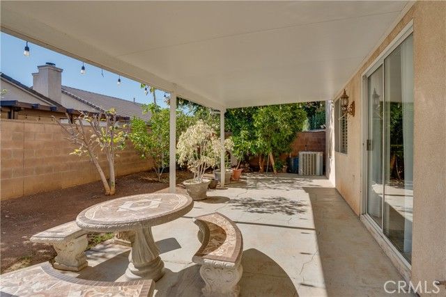 7964 Linares, Jurupa Valley, CA 92509