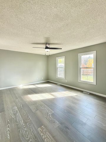 136 Greenside Drive, Somerset, KY 42501