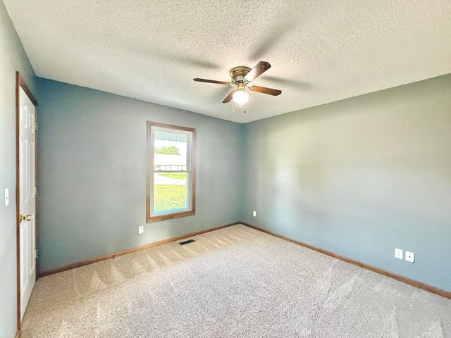 136 Greenside Drive, Somerset, KY 42501