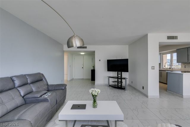 205 East Harmon Avenue 511, Las Vegas, NV 89169