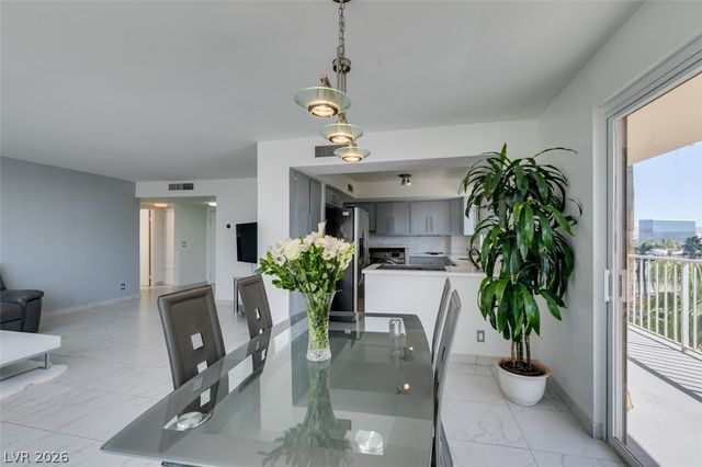 205 East Harmon Avenue 511, Las Vegas, NV 89169