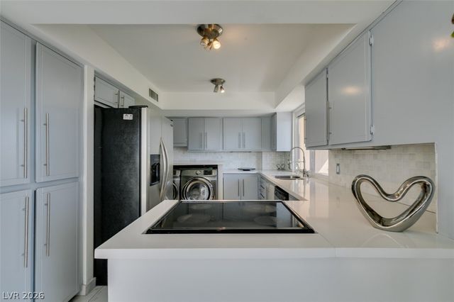 205 East Harmon Avenue 511, Las Vegas, NV 89169