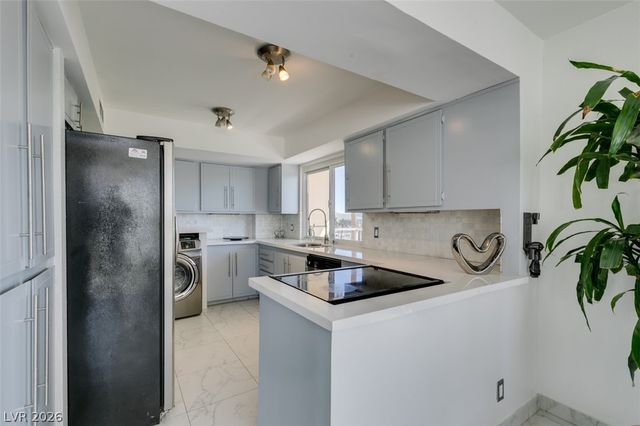 205 East Harmon Avenue 511, Las Vegas, NV 89169