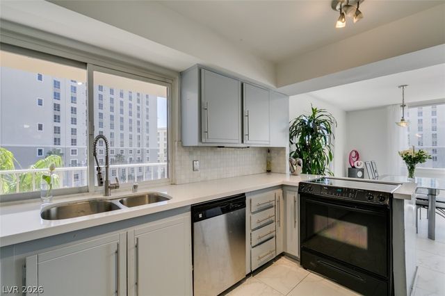 205 East Harmon Avenue 511, Las Vegas, NV 89169