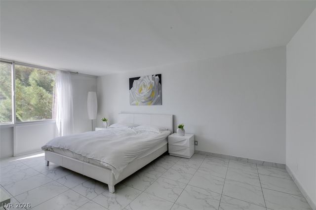 205 East Harmon Avenue 511, Las Vegas, NV 89169