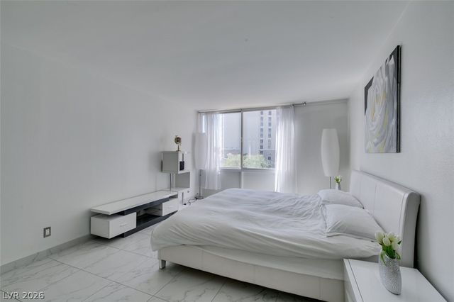 205 East Harmon Avenue 511, Las Vegas, NV 89169