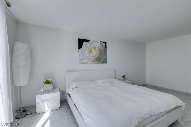 205 East Harmon Avenue 511, Las Vegas, NV 89169