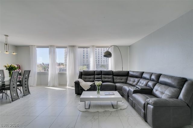 205 East Harmon Avenue 511, Las Vegas, NV 89169