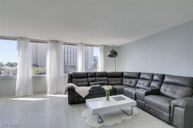 205 East Harmon Avenue 511, Las Vegas, NV 89169