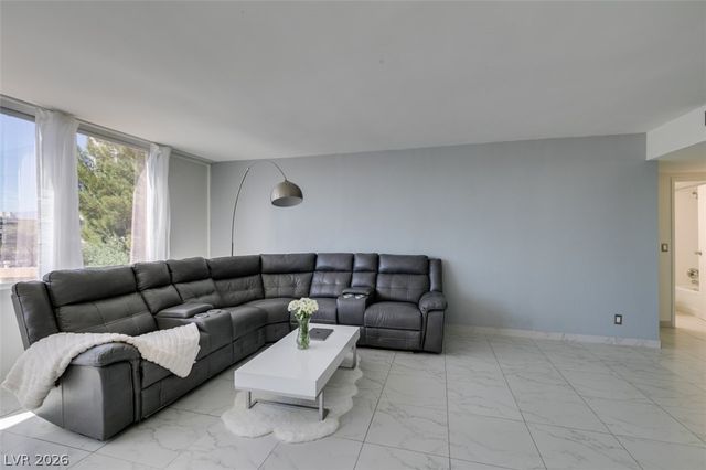 205 East Harmon Avenue 511, Las Vegas, NV 89169