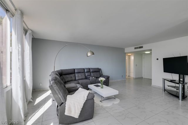 205 East Harmon Avenue 511, Las Vegas, NV 89169