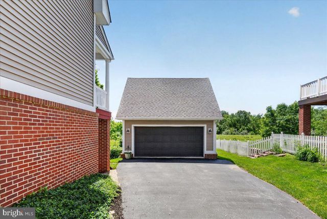 435 FAIRMONT DR, Chester Springs, PA 19425
