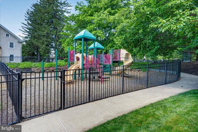 435 FAIRMONT DR, Chester Springs, PA 19425