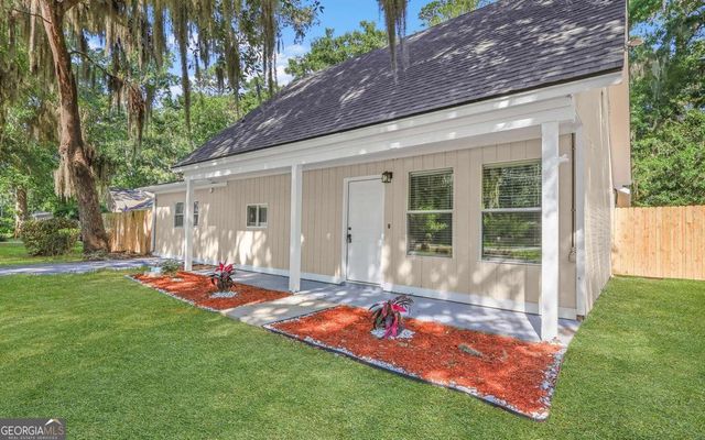539 Pine Avenue, Midway, GA 31320