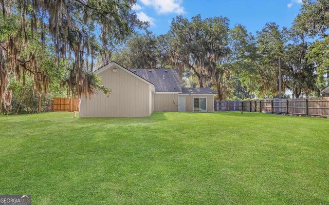 539 Pine Avenue, Midway, GA 31320